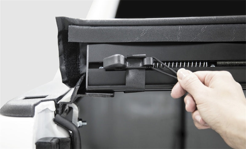 Access LiteRider Roll-Up Tonneau Cover ACC32249 for Chevy Colorado, GMC Canyon and Isuzu i-350/i-370 5-Foot Bed