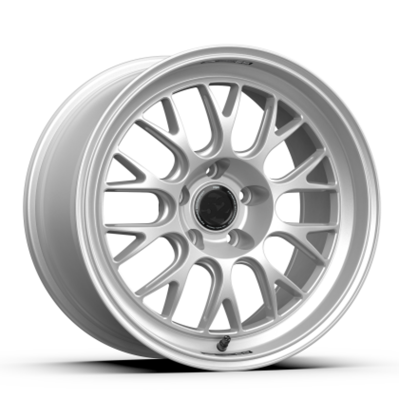 fifteen52 - fftRSHRS-89054+38 - Holeshot RSR Radiant Silver Wheel