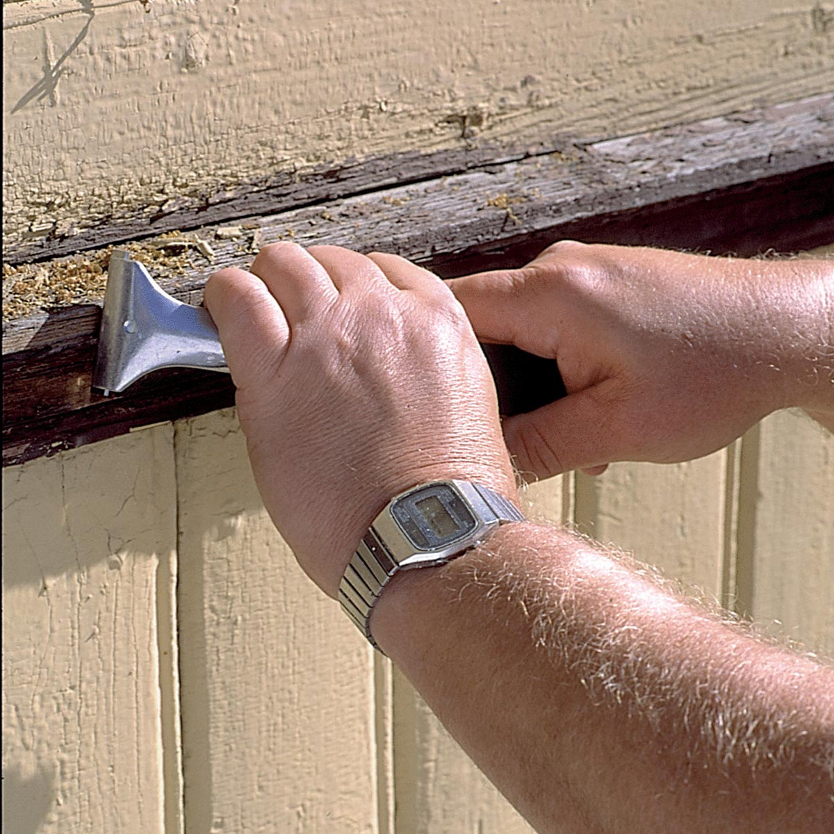 Bahco ERGO 2-Inch Wide Universal Paint Scraper with Dual-Component Handle