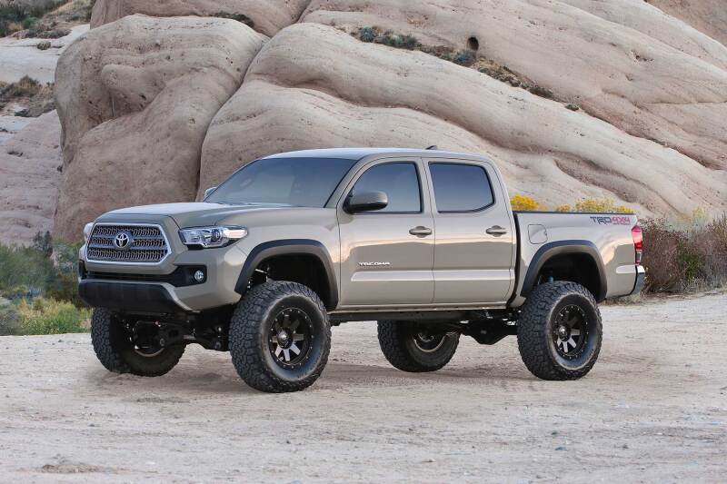 Fabtech fabFTS26066 2016–2017 Toyota Tacoma 6-Inch Lift System Component Box 2