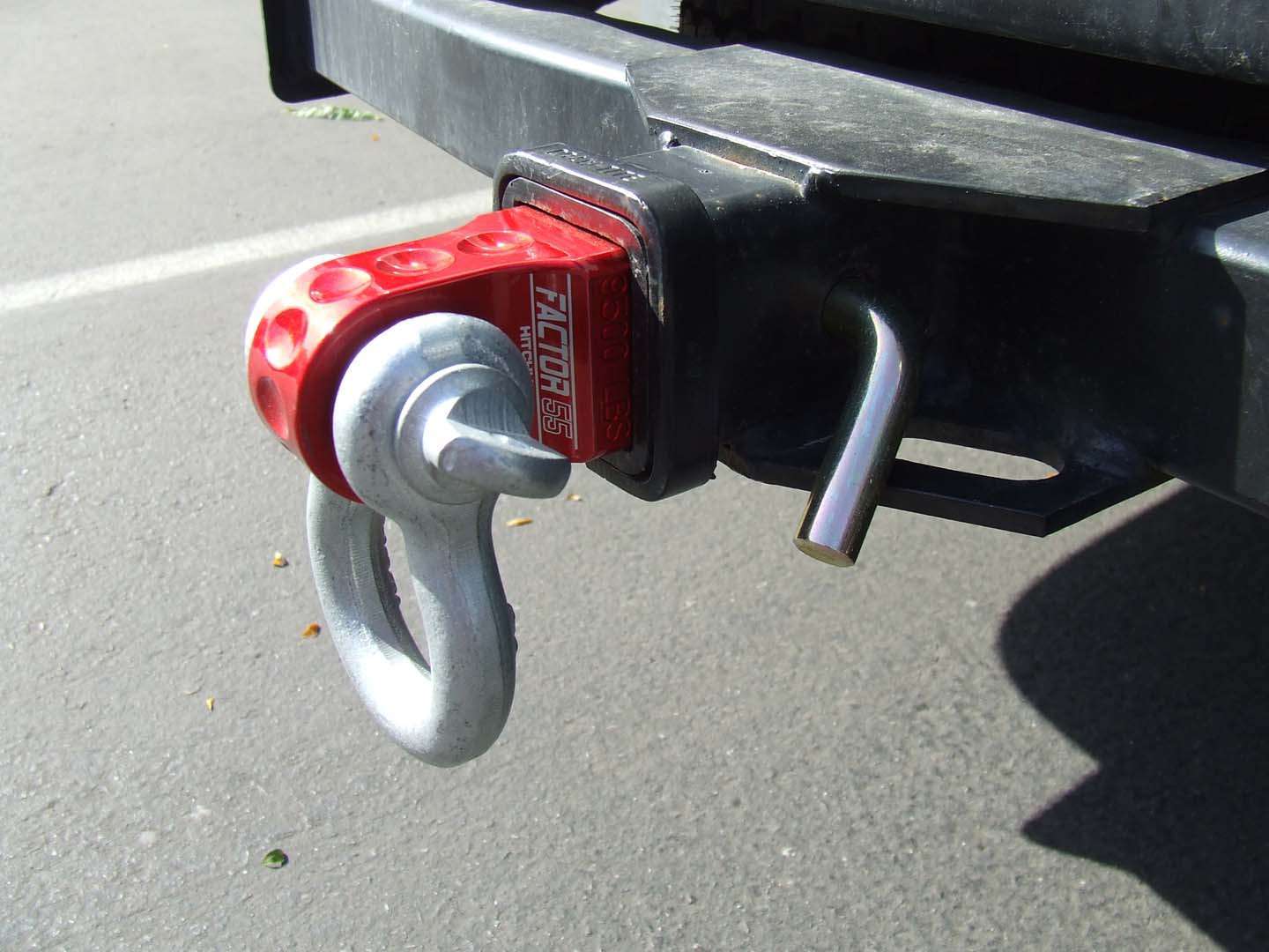 Factor 55 - 00020-01 - Winch Shackle - HitchLink 2.0 Reciever Shackle Mount 2 Inch Receivers Red