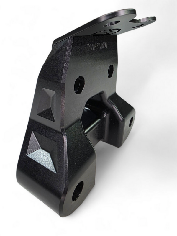 Elektric Offroad 2024+ Can-Am Maverick R Radius Rod Plate with Tow Hook – Anodized Black