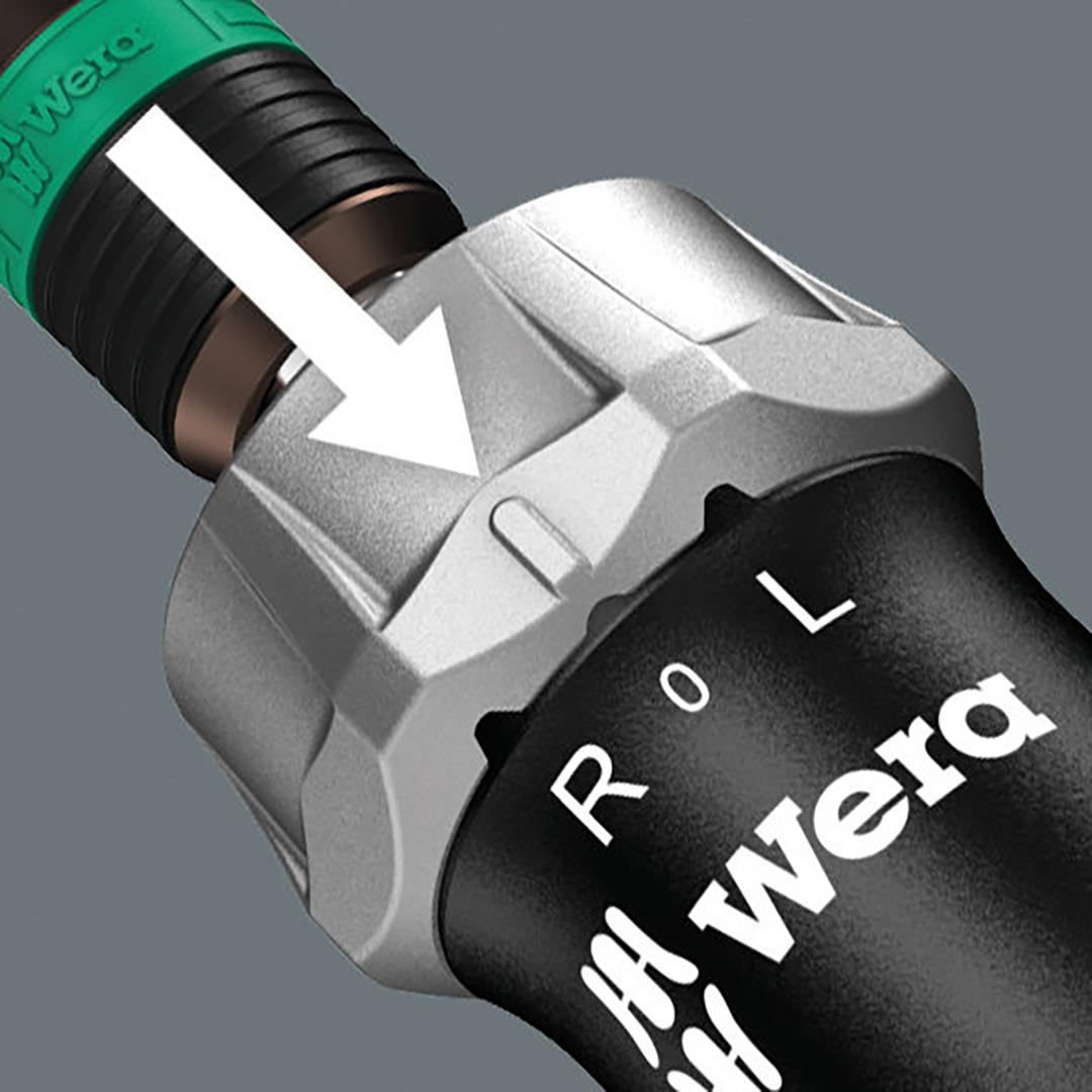 Wera 05051040001 Ratcheting Screwdriver Handle with Assorted Long Bits, 17-Piece Set