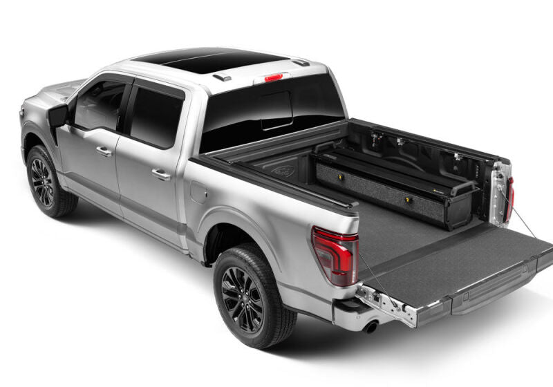 RetraxPRO EZ-Off FRC-4000 Retractable Tonneau Cover, Part RTX R-T-80461, for 2014-2018 Chevrolet Silverado and GMC Sierra 5.8-Foot Bed