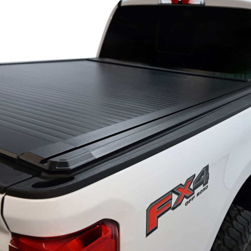 Westin 17-26 Ford F-250/F-350/F-450/F-550 Super Duty 6ft 10in Bed Manual Retractable Tonneau Cover - Black