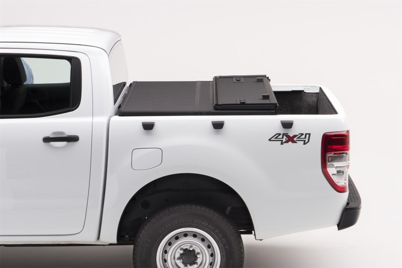 Extang 15-20 Nissan NP300 Navara DC 1469mm (4ft 10in) Solid Fold 2.0