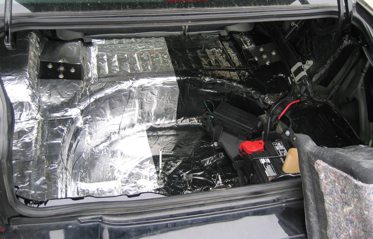 HushMat Trunk Kit #10300 – Automotive Sound Deadening & Thermal Insulation (19.1 Sq Ft, Black Foil)