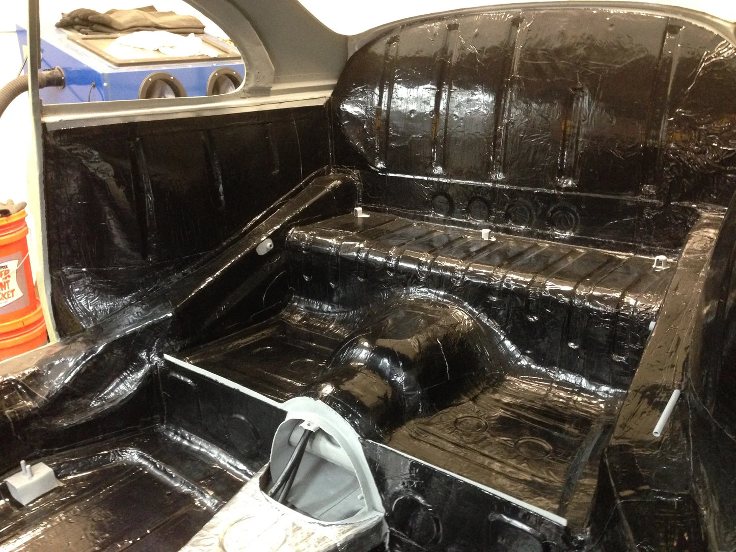 HushMat Trunk Kit #10300 – Automotive Sound Deadening & Thermal Insulation (19.1 Sq Ft, Black Foil)