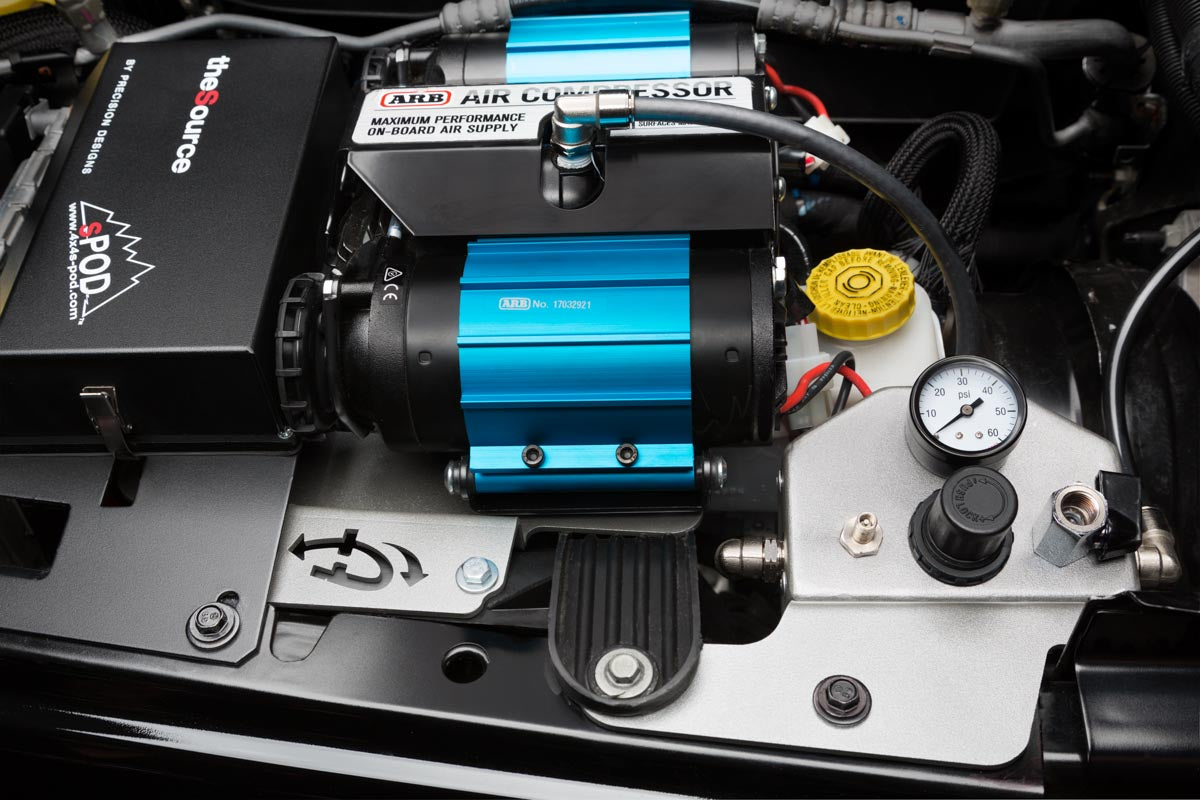 Up Down Air - 269-0717 - Jeep JK Tire Inflator System 4 Tire For 07-18 Wrangler JK 2/4 Door W/Engine Mount With Box, Fittings, Hoses and Storage Bag Black