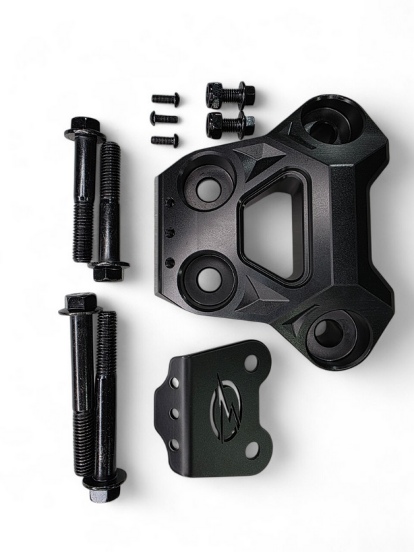 Elektric Offroad 2024+ Can-Am Maverick R Radius Rod Plate with Tow Hook – Anodized Black