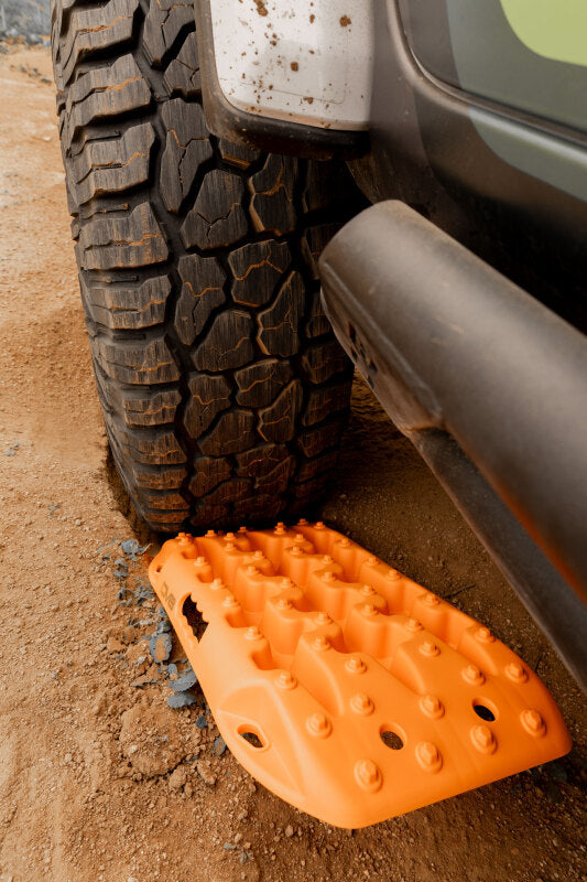 DV8 Offroad Xtract Mini Traction Boards Pair Orange dveRTB2-02OR