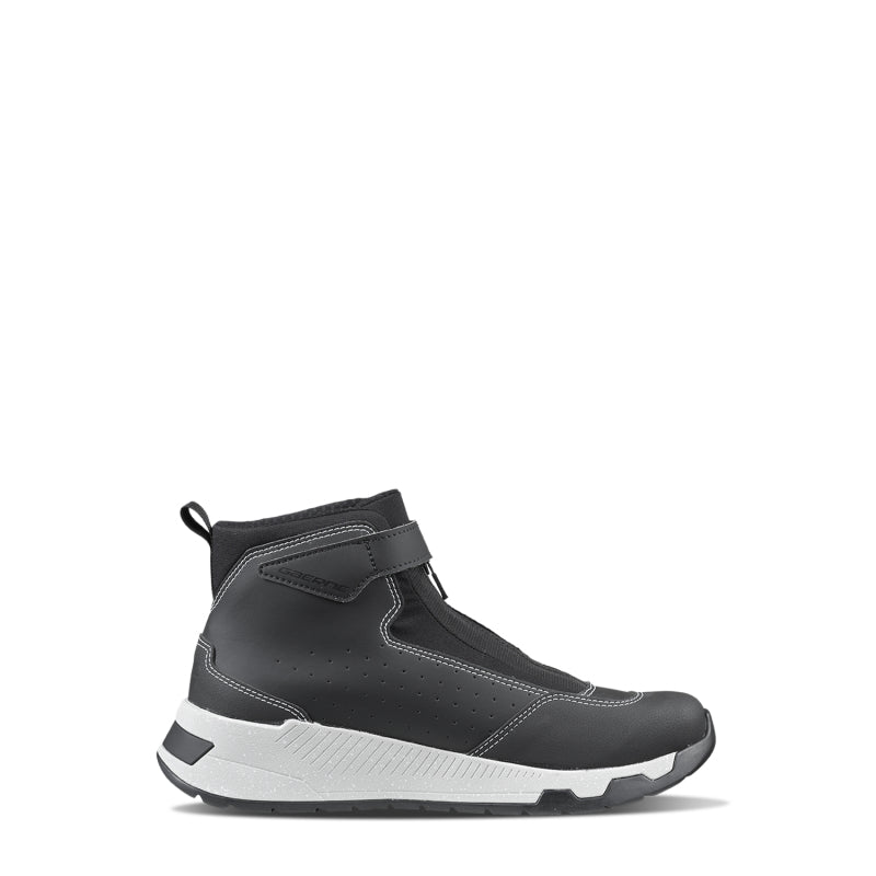 Gaerne - GAR2978-014-9.5 - G.Zion Gore-Tex Boot Black/White, Size 9.5