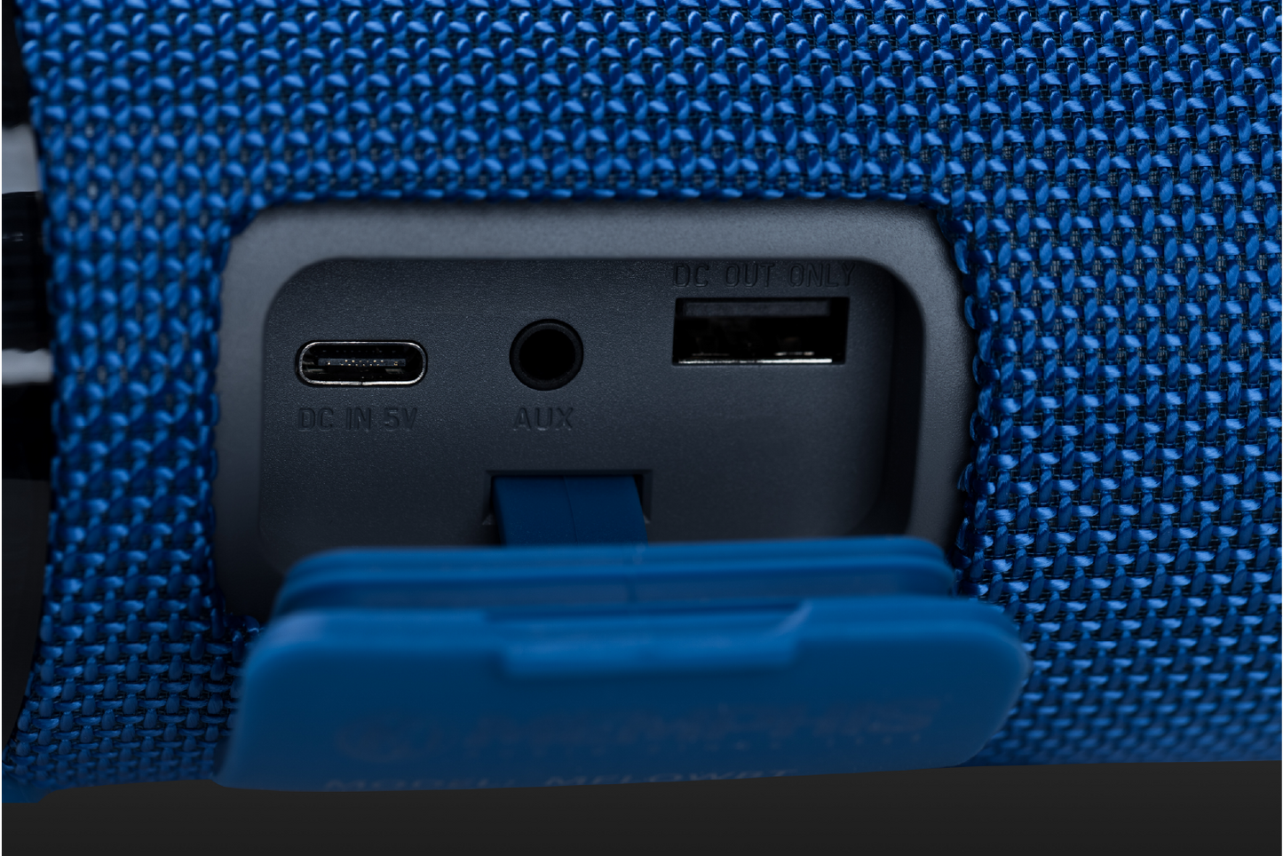 Memphis Audio - 60MFLOWBT Flow - Wireless Bluetooth & AUX Speaker, IPX7 Water Re - View 8