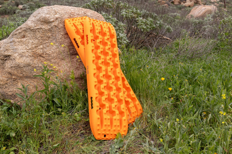 DV8 Offroad Xtract Traction Boards Pair Orange, Part Number dveRTB1-02OR