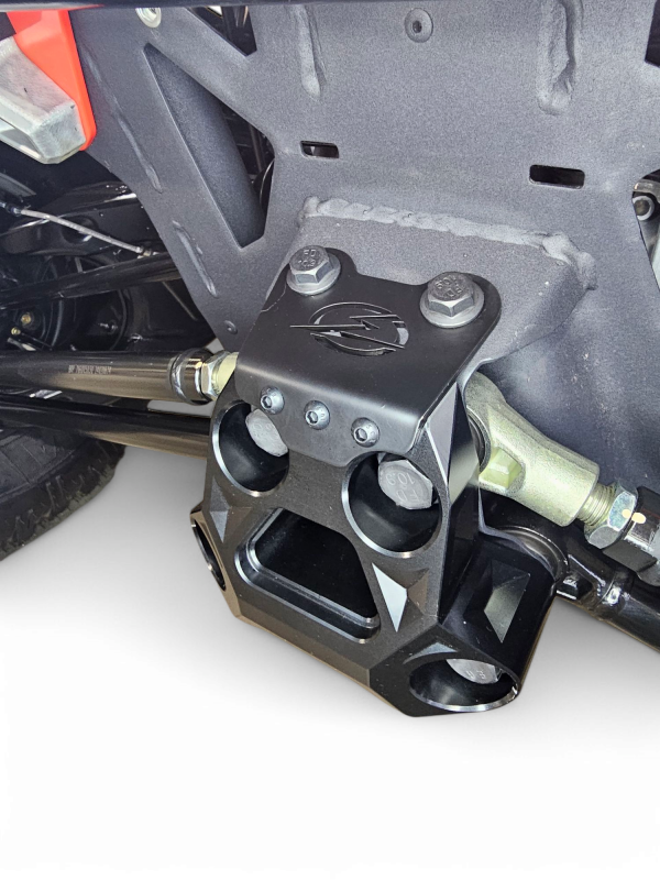 Elektric Offroad 2024+ Can-Am Maverick R Radius Rod Plate with Tow Hook – Anodized Black