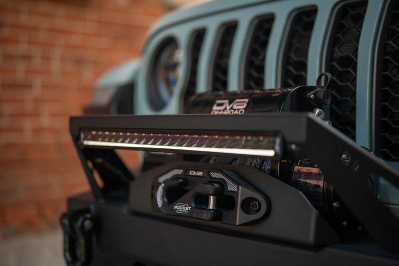 DV8 Offroad 20-Inch Halo Elite Single-Row LED Light Bar with White and Amber Accent Light, Part Number dveBE20SW105W-H