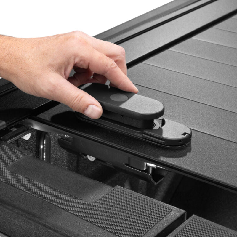 Retrax - rtxT-80484 - RetraxPRO XR Retractable Tonneau Cover