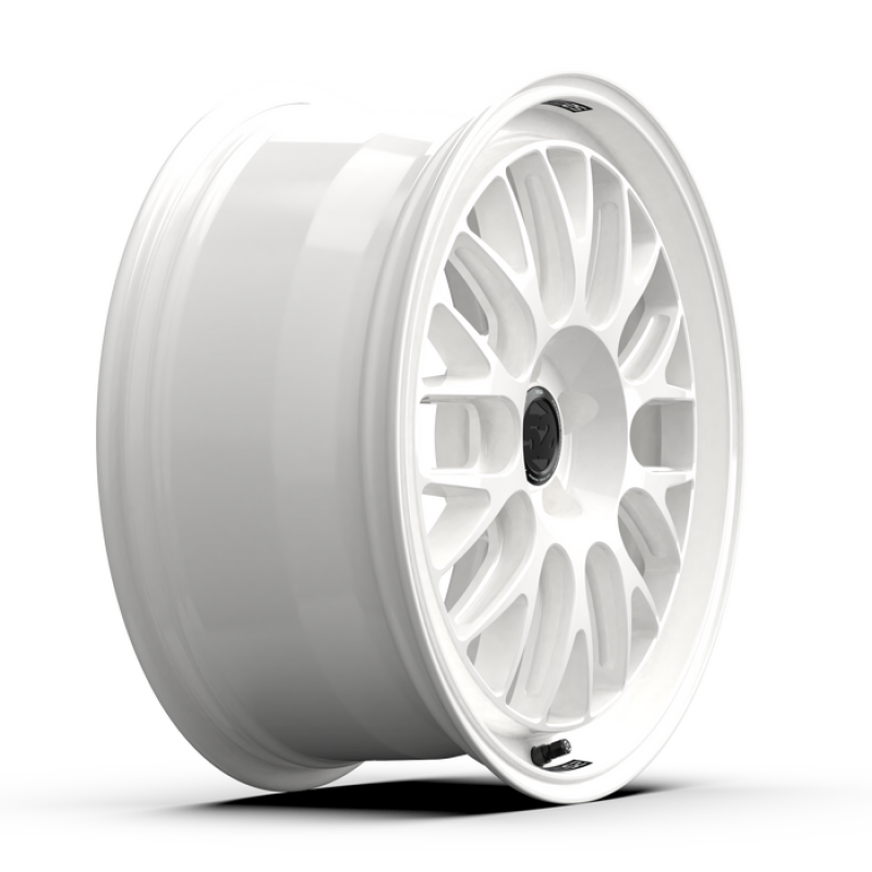 fifteen52 - fftRSHRW-99554+38-2 - Holeshot RSR Rally White Wheel