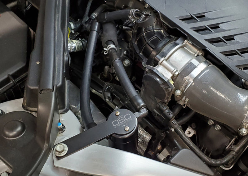 J&L 18-20 Kia Stinger GT 3.3TT Passenger Side Oil Separator 3.0 - Black Anodized