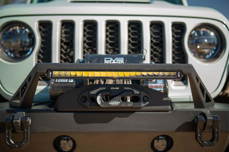 DV8 Offroad 20-Inch Halo Elite Single-Row LED Light Bar with White and Amber Accent Light, Part Number dveBE20SW105W-H