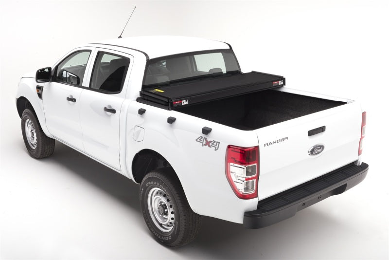 Extang 15-20 Nissan NP300 Navara DC 1469mm (4ft 10in) Solid Fold 2.0
