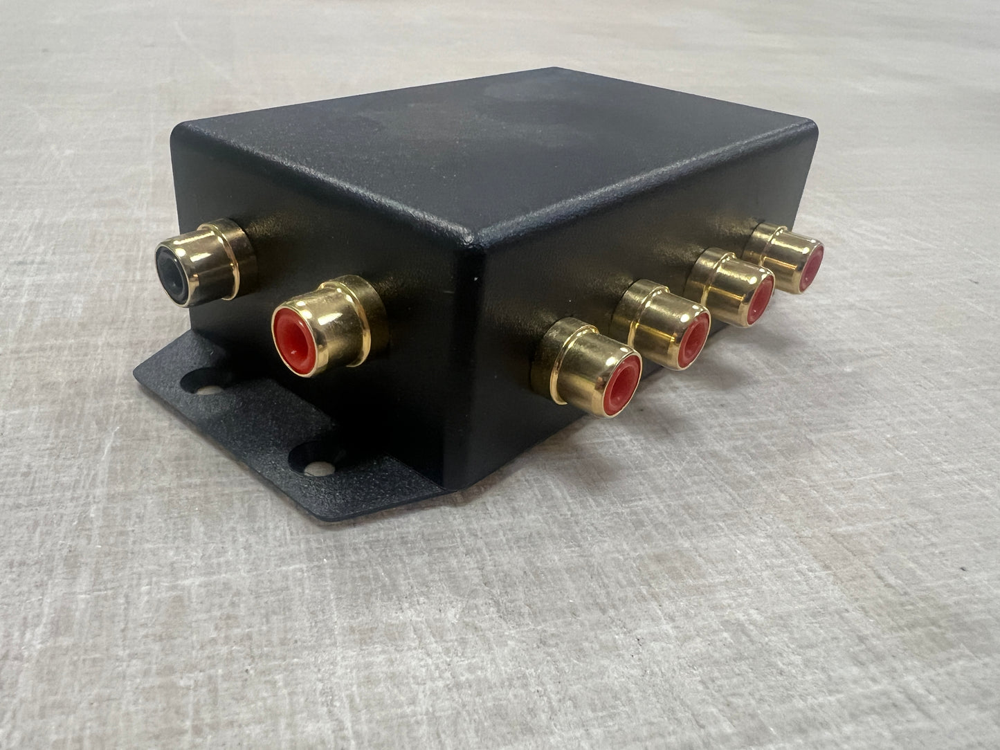 NCE - RCA Distribution Blocks - View 9