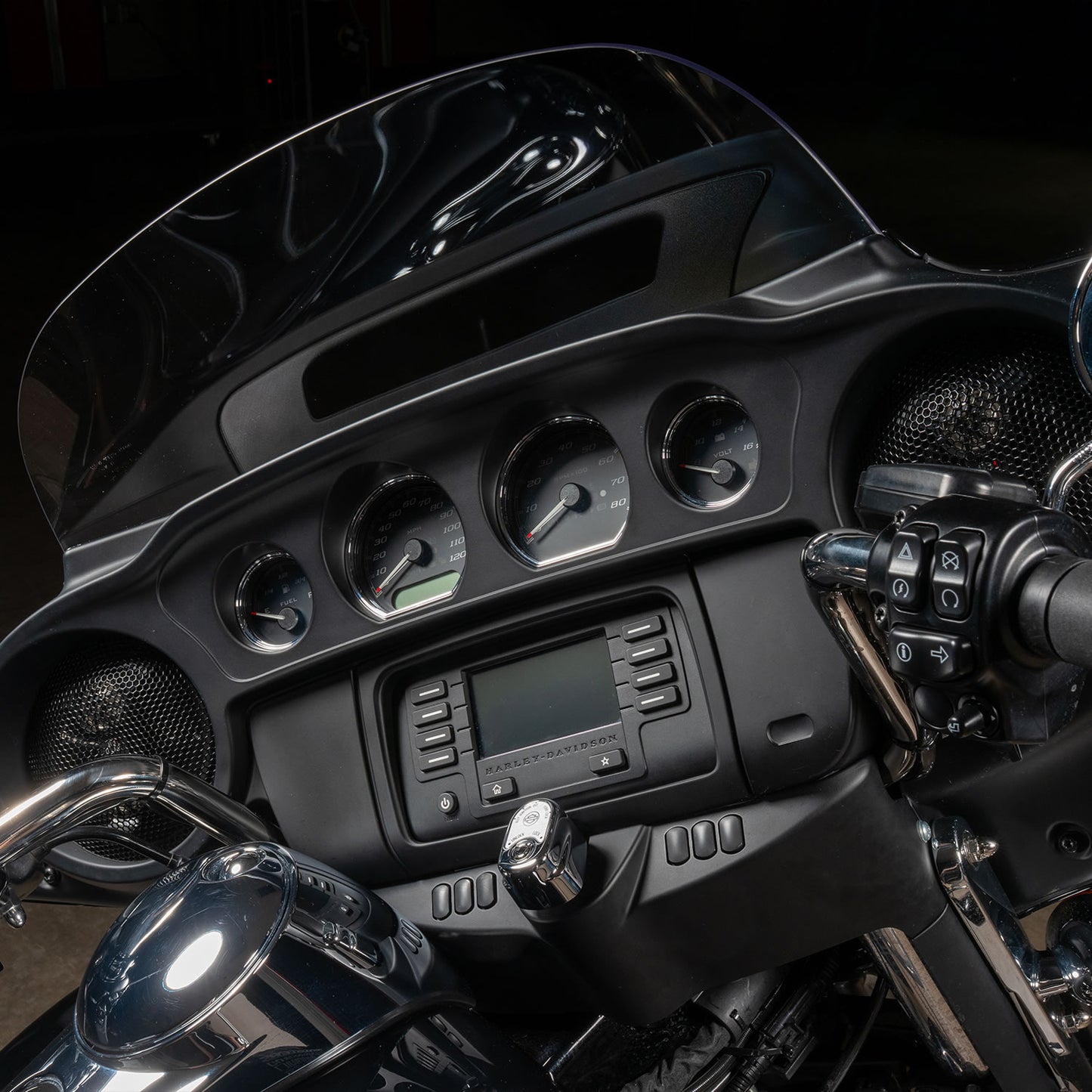 MB Quart HC1-116DT - Front Speakers: Two 6.5 inch coaxial speakers