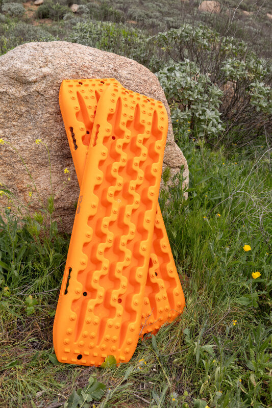 DV8 Offroad Xtract Traction Boards Pair Orange, Part Number dveRTB1-02OR