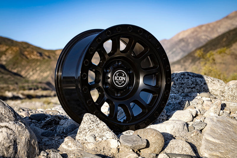 ICON Hulse 17 X 8.5 6 X 5.5 -0mm Offset 4.75in BS Double Black