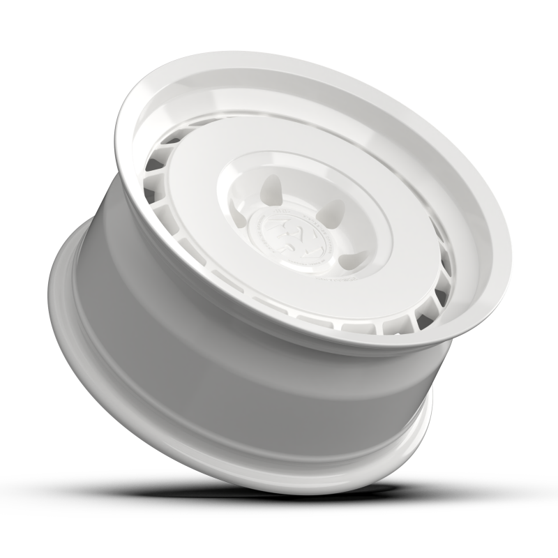 fifteen52 - fftEHDCW-178569-00 - Evolution HD Classic White Wheel