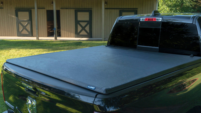 Lund 2019 Ford Ranger (6ft Bed) Genesis Tri-Fold Tonneau Cover - Black