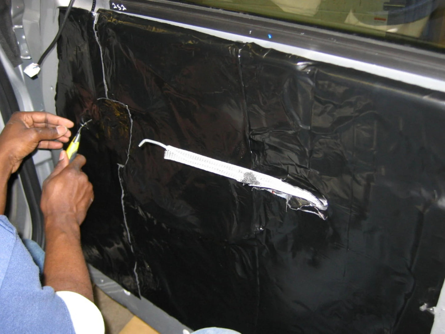HushMat Door Kit #10200 – Automotive Sound Deadening & Thermal Insulation (10 Sq Ft, Black Foil)