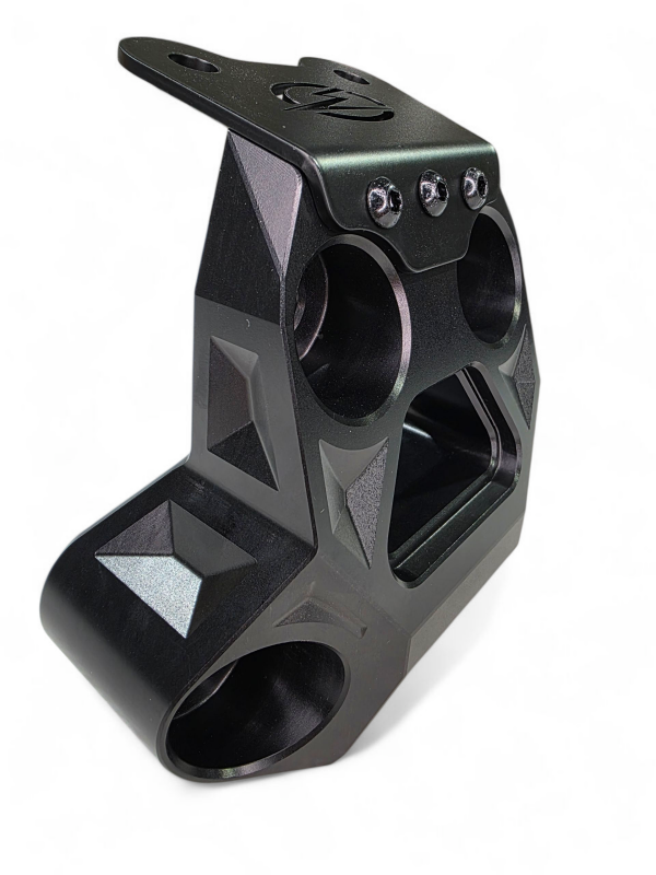 Elektric Offroad 2024+ Can-Am Maverick R Radius Rod Plate with Tow Hook – Anodized Black
