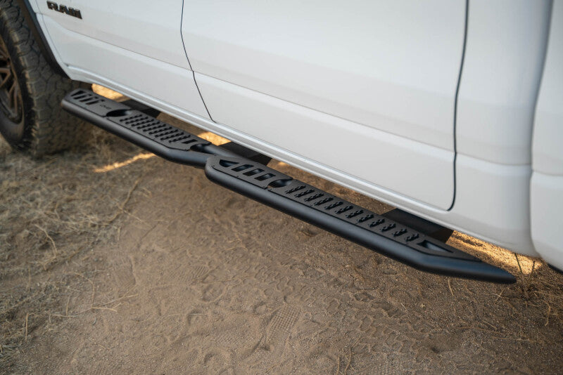 DV8 Offroad OE Plus Side Steps for 2019-2025 RAM 1500 Crew Cab, Black Steel - DVE SRDR1-01