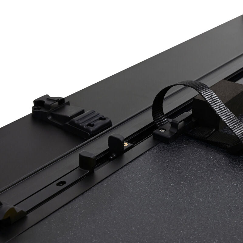 Westin 04-14 Ford F-150 2WD/4WD 5ft.7in. Bed Hard Tri-Fold Tonneau Cover - Black
