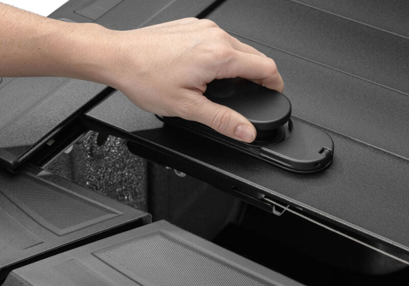 Retrax rtx80461 RetraxPRO MX Retractable Tonneau Cover