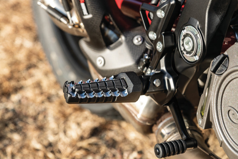 Kuryakyn 3289 Black Splined Adaptor for 2019 Indian FTR 1200 Models