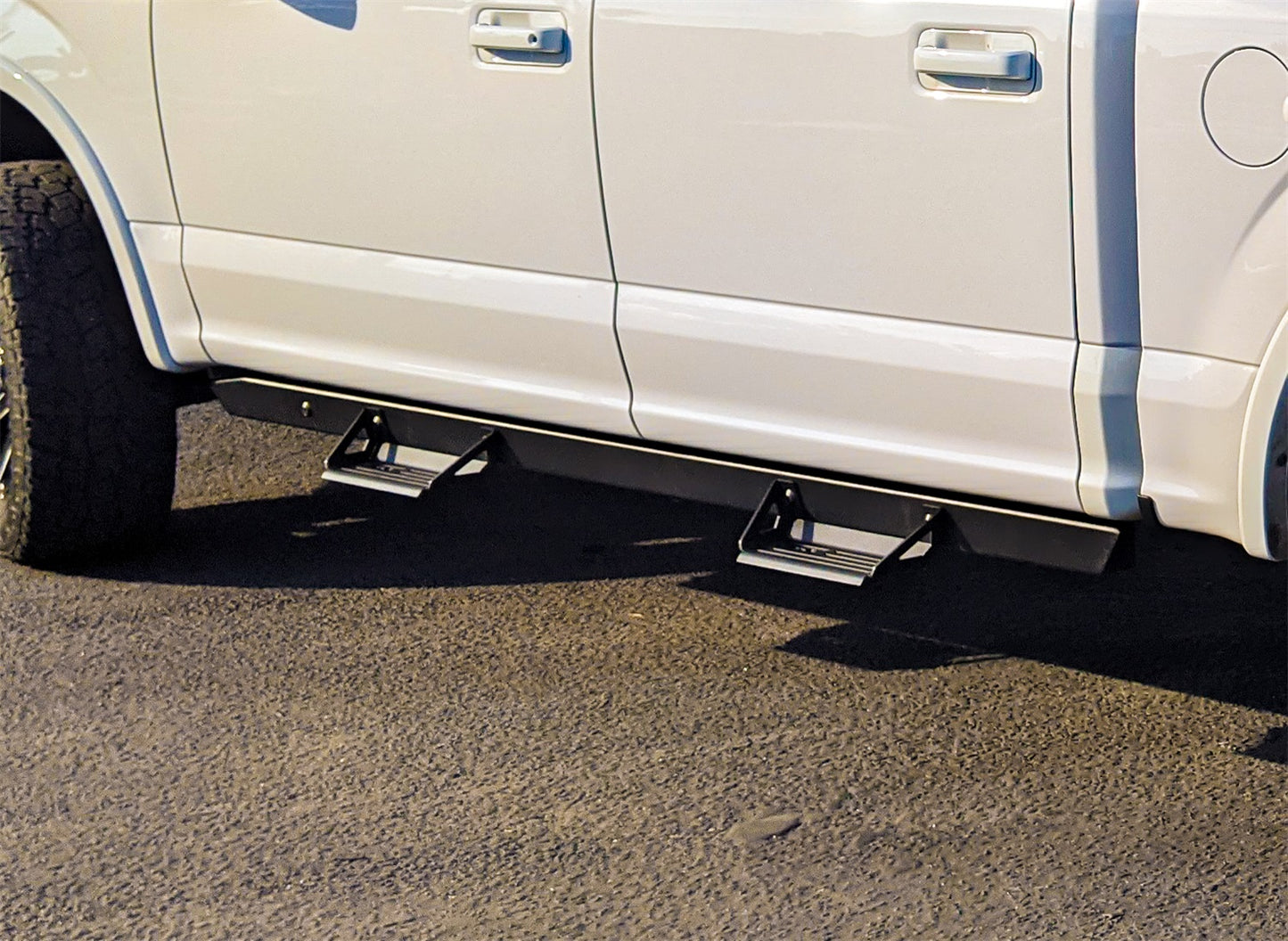 Innovative Creations Inc - 840121412968 - Nerf/Step Bar - ICI (Innovative Creations) 840121412968 Alumilite Side-Steps
